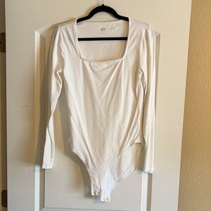 GAP Women's white Long Sleeve Bodysuit